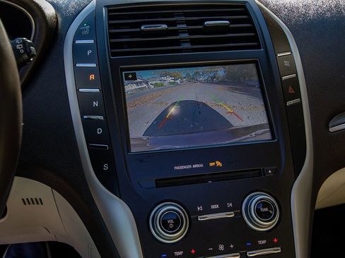 Used 2017 Lincoln MKC Reserve w/ Lincoln MKC Climate Package image 13