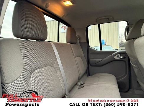 Used 2015 Nissan Frontier SV image 19