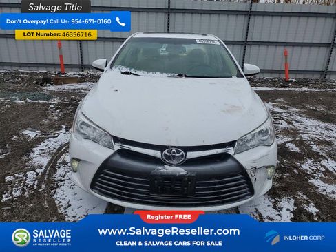 Used 2015 Toyota Camry XLE w/ Moonroof Package image 7