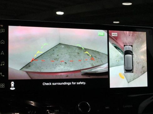 New 2026 Mitsubishi Outlander SE image 13