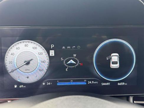 Certified 2025 Hyundai Elantra SEL image 26