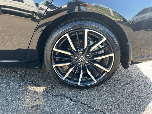 Used 2024 Honda Accord Touring image 19