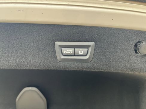 Used 2016 BMW 750i RWD image 43