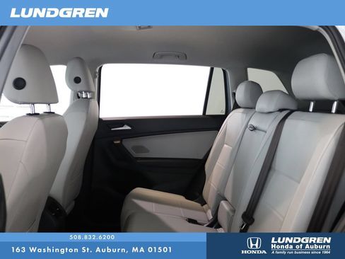 Used 2021 Volkswagen Tiguan SE AWD/4WD image 14