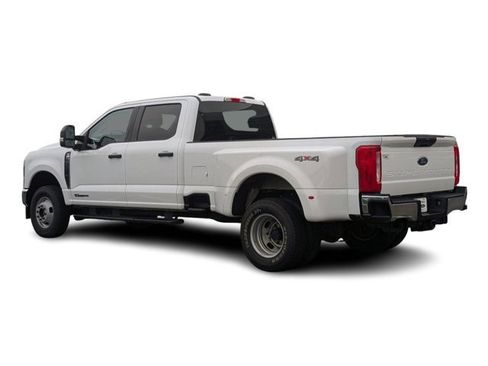 Certified 2024 Ford F350 XLT image 3