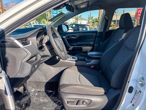 Certified 2024 Toyota RAV4 XLE AWD/4WD image 20