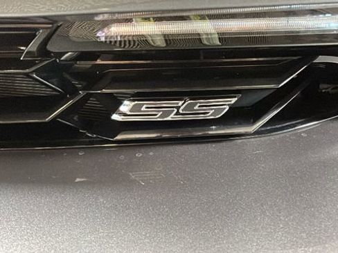 Used 2021 Chevrolet Camaro SS RWD image 11