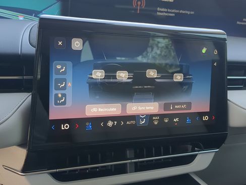 New 2026 Lincoln Nautilus Premier w/ Equipment Group 102A image 18