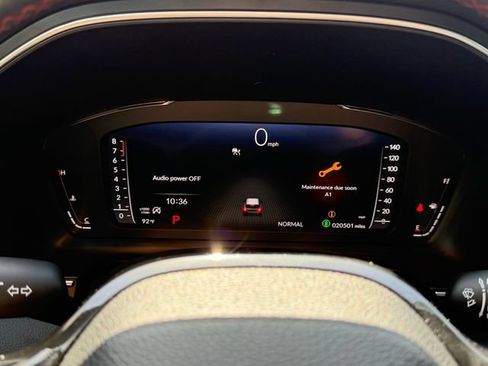 Used 2025 Honda Pilot Black Edition image 23