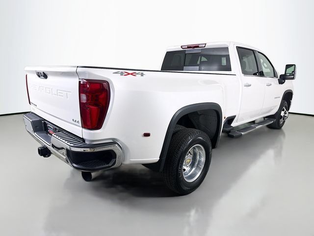 Used 2024 Chevrolet Silverado 3500 LTZ w/ LTZ Convenience Package AWD/4WD image 7