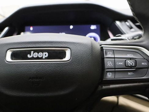 Used 2021 Jeep Grand Cherokee L Limited image 10