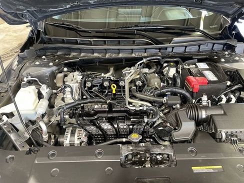 Used 2024 Nissan Altima 2.5 SV FWD image 24