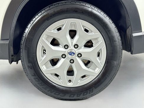 Used 2023 Subaru Forester AWD/4WD image 10