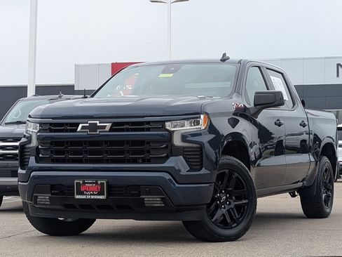 Used 2023 Chevrolet Silverado 1500 RST AWD/4WD image 2