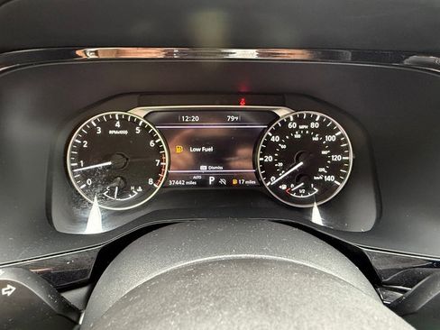Used 2024 Nissan Pathfinder SL AWD/4WD image 24