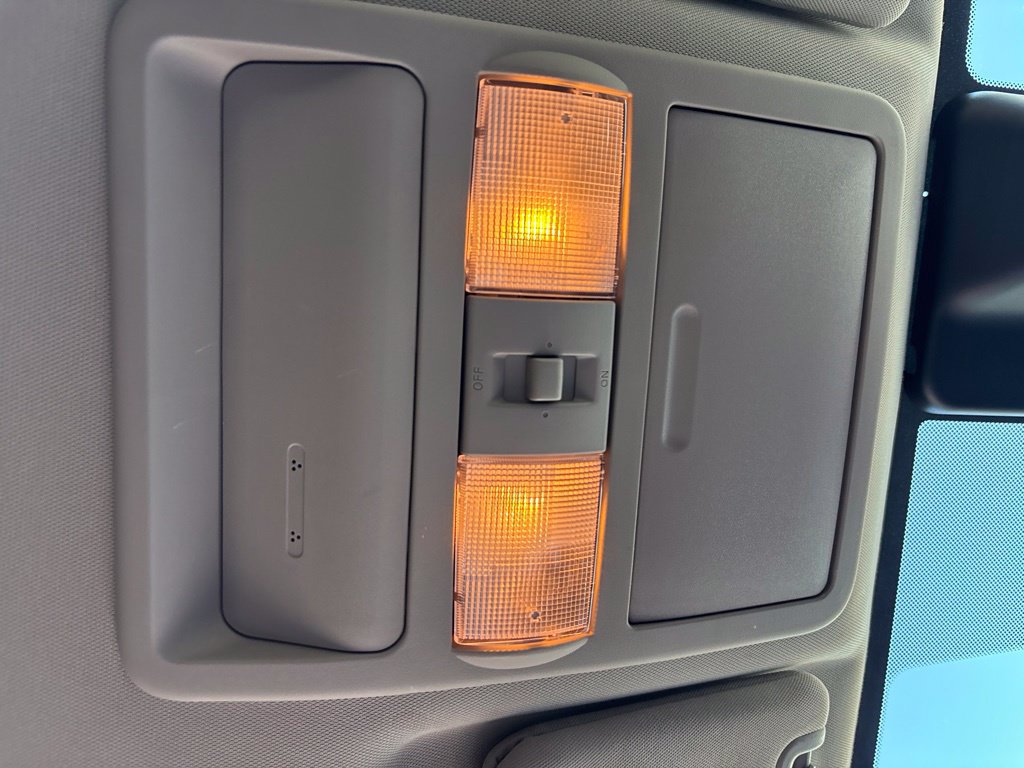Used 2022 Nissan Frontier SV AWD/4WD image 23