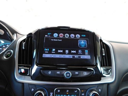 Used 2018 Chevrolet Traverse Premier w/ Driver Confidence II Package image 17