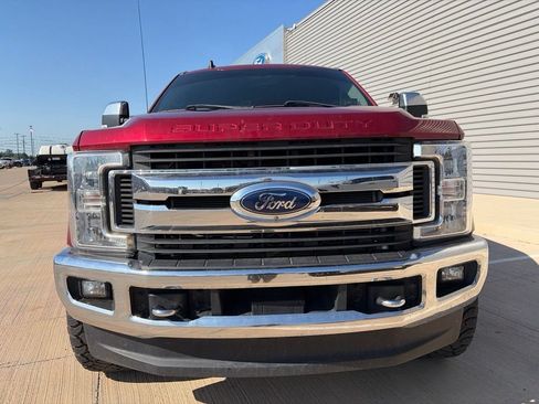 Used 2019 Ford F250 XLT w/ XLT Premium Package AWD/4WD image 8