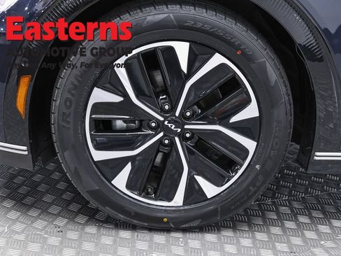 Used 2023 Kia EV6 Wind w/ Wind Technology Package AWD/4WD image 35