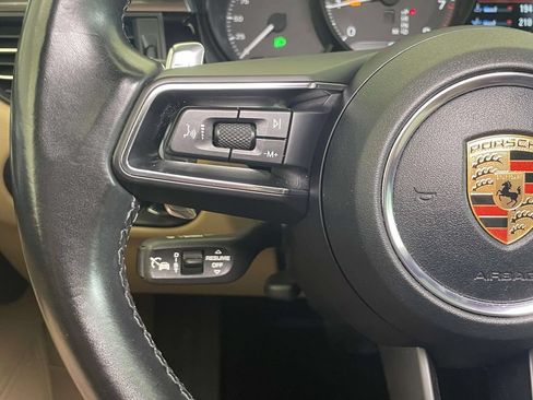 Certified 2023 Porsche Macan AWD/4WD image 37