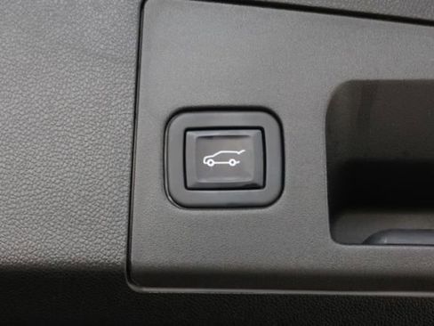 Certified 2022 Cadillac XT4 Sport image 33