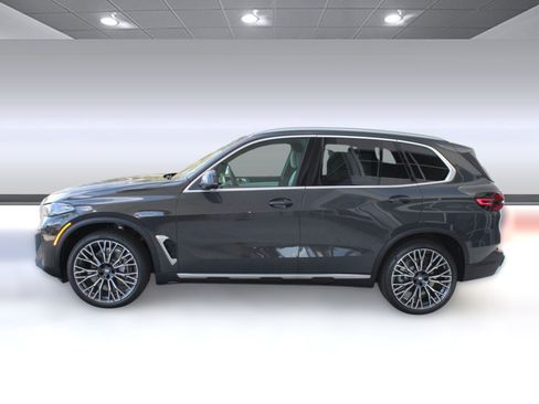 New 2026 BMW X5 xDrive40i AWD/4WD image 2
