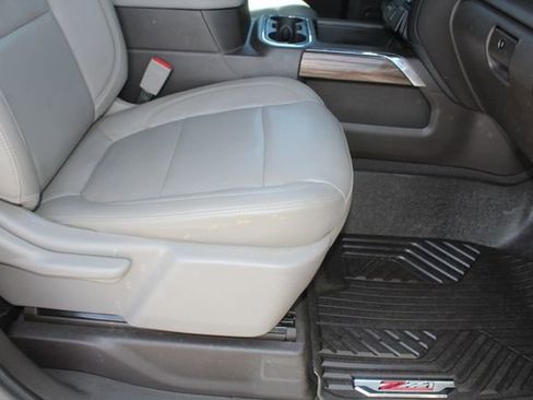 Used 2020 Chevrolet Silverado 2500 LT w/ Texas Edition AWD/4WD image 17