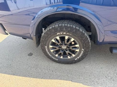 Used 2019 Nissan Titan PRO-4X w/ Pro-4x Convenience Package AWD/4WD image 14