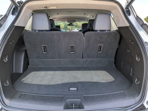 Used 2018 Buick Enclave Premium FWD image 13