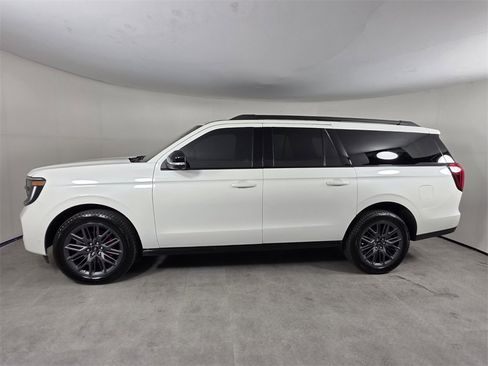 Used 2025 Ford Expedition Max Platinum w/ Stealth Performance Package image 7