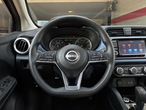 Used 2025 Nissan Versa SV FWD image 28