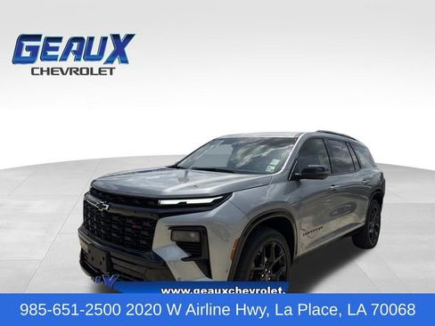 Used 2024 Chevrolet Traverse RS FWD image 1