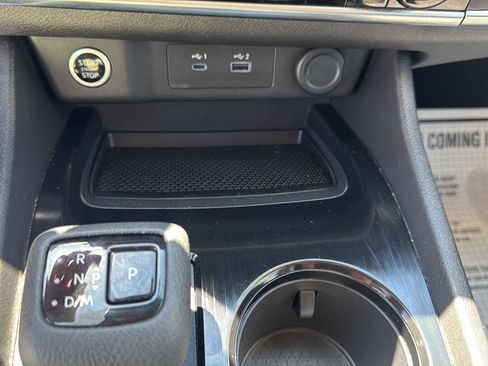 Used 2023 Nissan Rogue SV FWD image 16