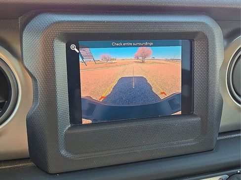 Used 2020 Jeep Gladiator Sport w/ Quick Order Package 24S image 25