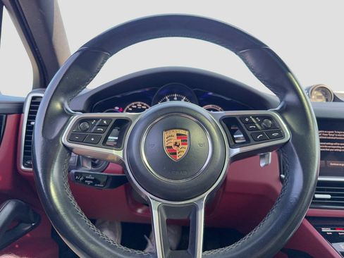 Used 2023 Porsche Cayenne AWD/4WD image 14
