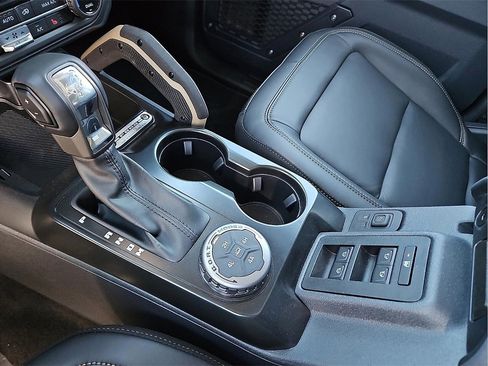 New 2025 Ford Bronco Badlands image 20