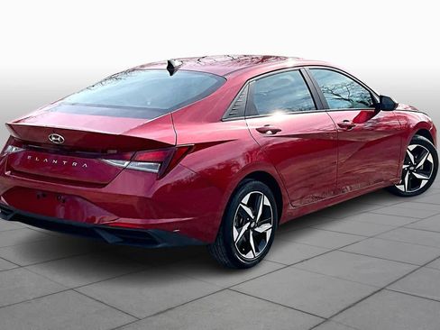 Used 2023 Hyundai Elantra SEL w/ Convenience Package image 13