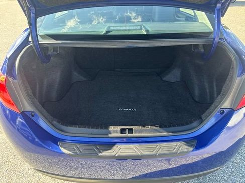 Used 2017 Toyota Corolla SE w/ Carpet Mat Package (TMS) FWD image 5