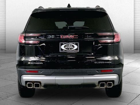 Used 2026 GMC Acadia Elevation w/ Elevation Premium Package FWD image 3
