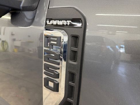 Used 2024 Ford F250 Lariat w/ FX4 Off-Road Package AWD/4WD image 34