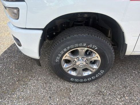 New 2026 RAM 3500 Big Horn AWD/4WD image 4