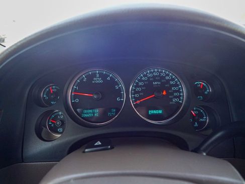 Used 2012 Chevrolet Tahoe LTZ AWD/4WD image 27