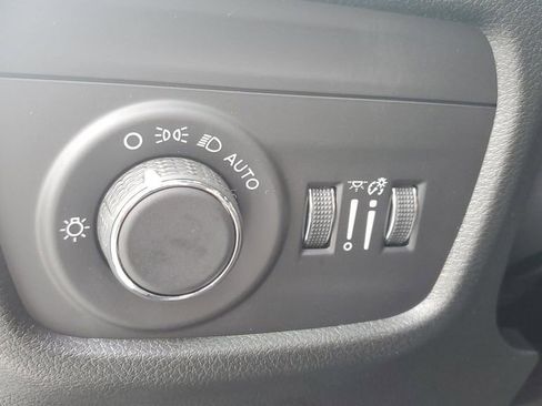 New 2025 Jeep Grand Cherokee Altitude image 24