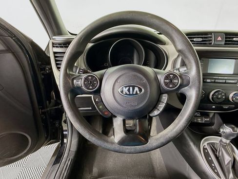 Used 2015 Kia Soul + FWD image 11