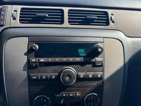 Used 2013 Chevrolet Avalanche LT w/ Suspension Package, Off-Road image 10