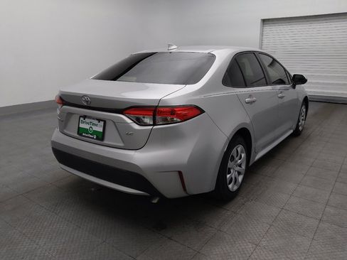Used 2021 Toyota Corolla LE image 9