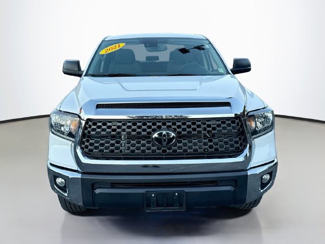 Used 2021 Toyota Tundra SR5 w/ SR5 Upgrade Package AWD/4WD image 2
