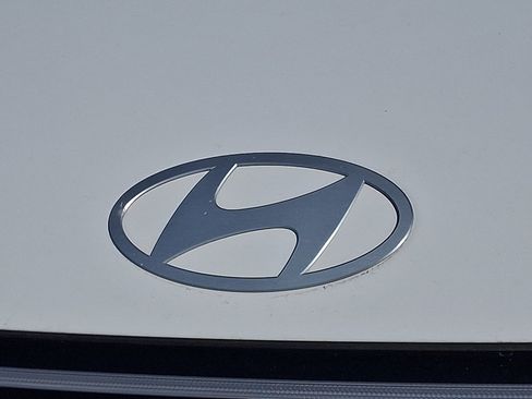 Used 2024 Hyundai Kona SEL FWD image 17
