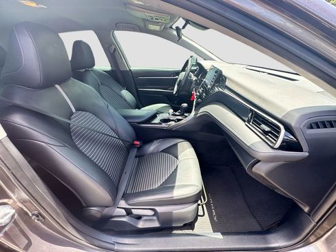Used 2022 Toyota Camry SE FWD image 26
