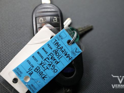 Used 2011 Ford F250 XLT w/ XLT Appearance Pkg image 31